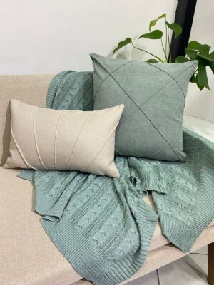 Kit 2 Capas em Linho e Bouclê com Manta - Beatriz